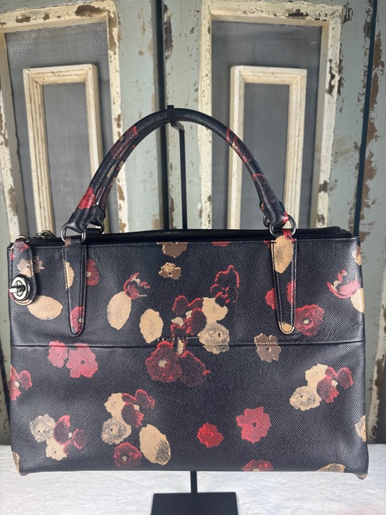 Coach Handbags - Coach Turnlock Borough Bag in Floral Print Leather.